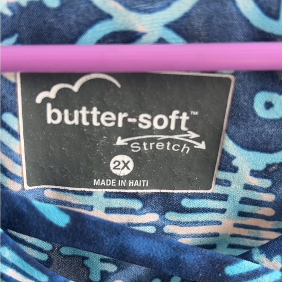 Butter-Soft Scrub Tops - Picture 12 of 15